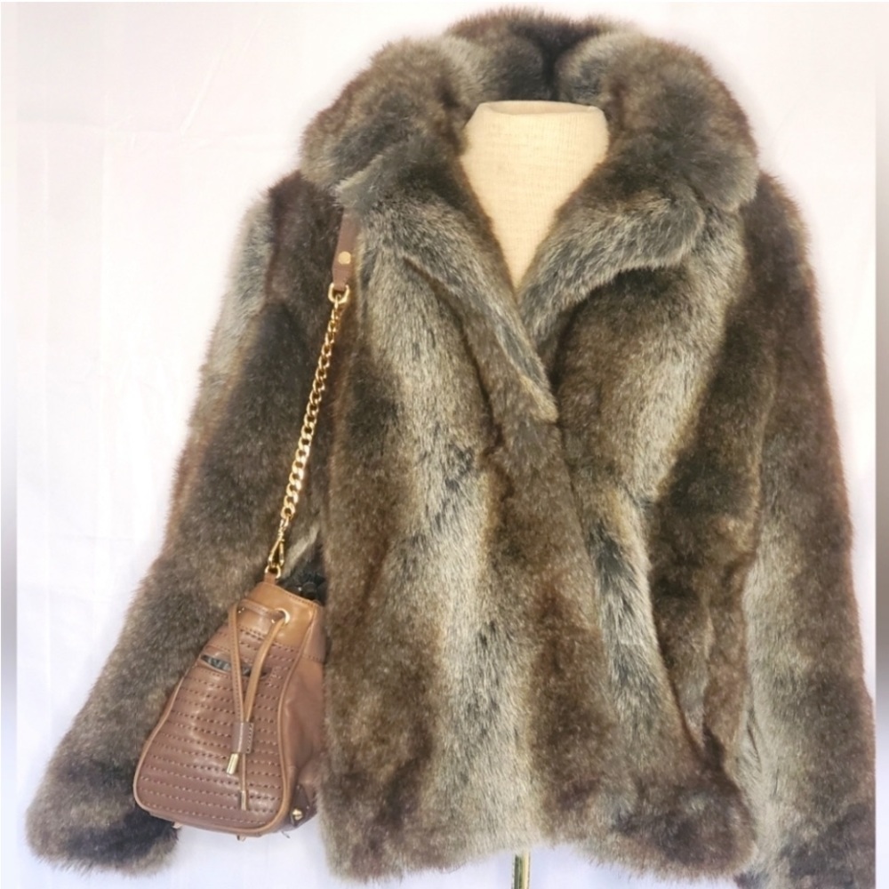 Mob Wife Winter 💋 faux fur coat giving Carmela Soprano Vibes 🤍 Dennis Basso